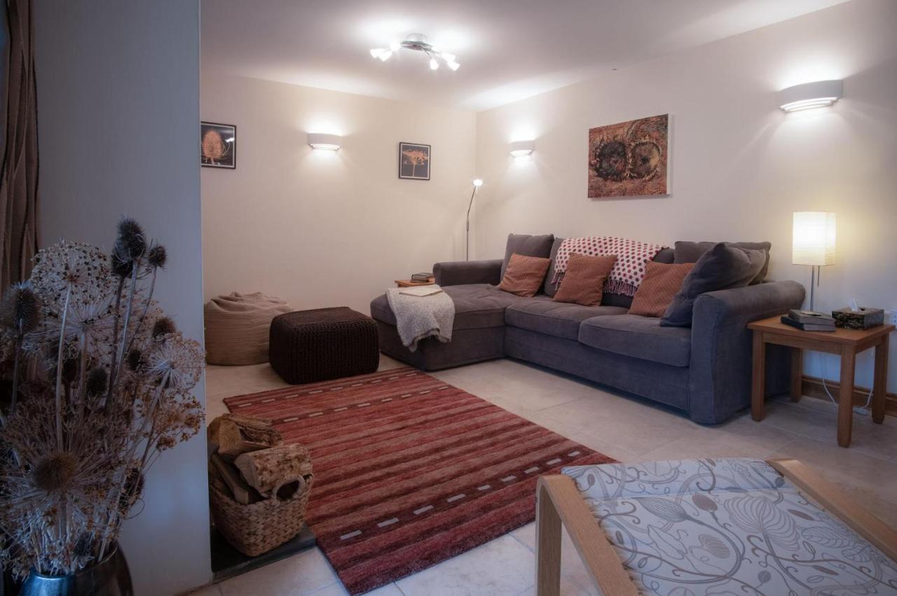 Llais Afon - 3 Bedroom Holiday Home - Фішгард Екстер'єр фото