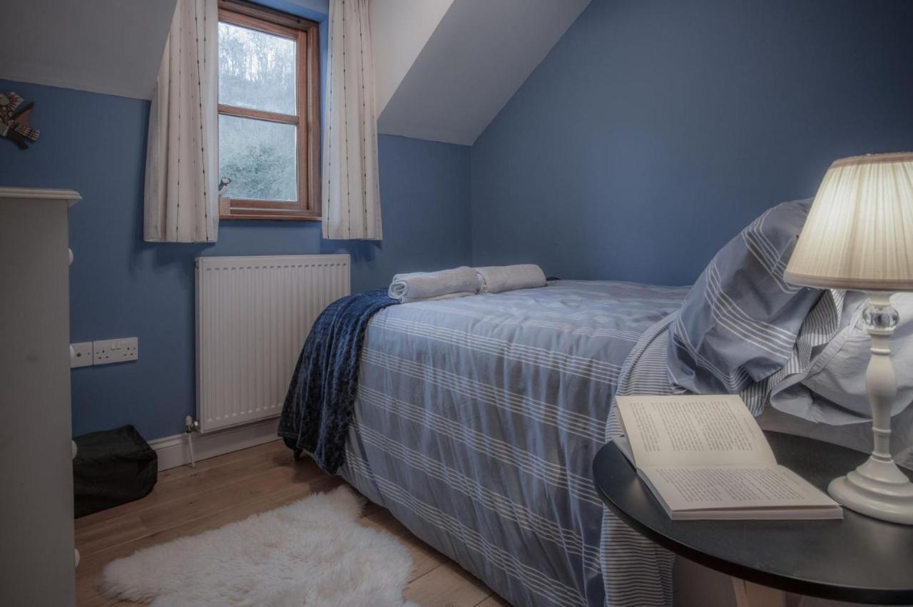 Llais Afon - 3 Bedroom Holiday Home - Фішгард Екстер'єр фото
