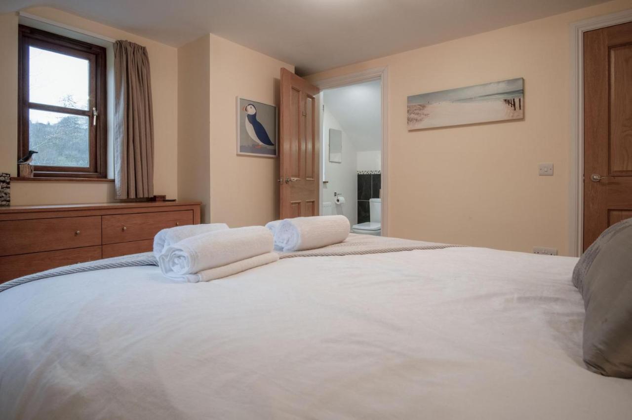 Llais Afon - 3 Bedroom Holiday Home - Фішгард Екстер'єр фото