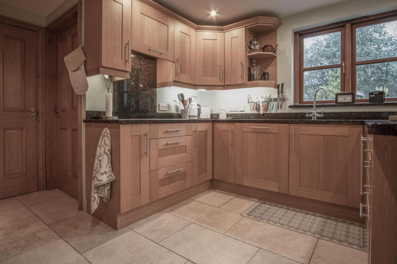 Llais Afon - 3 Bedroom Holiday Home - Фішгард Екстер'єр фото